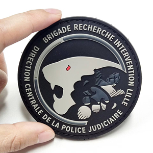 Écusson thermocollant personnalisé en PVC souple léger avec logo en caoutchouc pour casquettes, vestes, sacs à dos – OEM, ODM, vente en gros en usine - Product Image 2