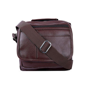 Sac bandoulière résistant à l'eau au design élégant pour les femmes actives, vente en gros, marque OEM, sac bandoulière personnalisable avec logo - Product Image 4