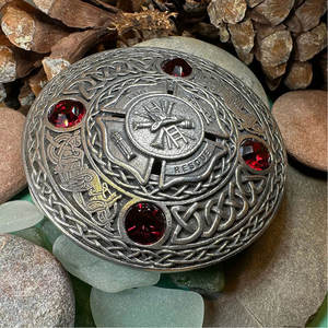 Pin de tartán celta de bombero, pin grande de cuadros, broche de peltre rojo, insignia para kilt escocés y traje de las Tierras Altas 2026 - Product Image 1