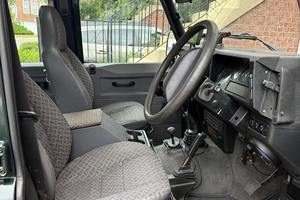 Land Rover Defender 110 de 1999 - Product Image 5