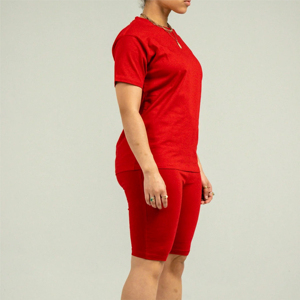 Ensemble short cycliste et t-shirt pour femme - Tenue deux pièces confortable et tendance pour la détente estivale et les sports de plein air - Product Image 5