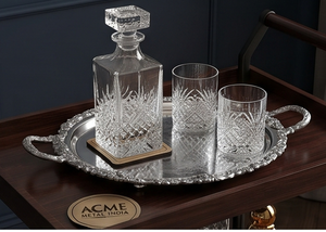 Plateau de service rond haut de gamme avec bordure ornée et poignées, style vintage, pour usage résidentiel, dîners, mariages, événements, restaurants - Product Image 2