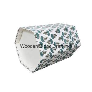 Poubelle décorative ouverte faite à la main en carton PP imprimé au bloc, avec enveloppe en tissu 100 % coton. - Product Image 4