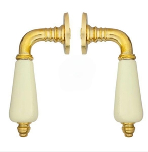 Juego de manija de puerta con cerradura de palanca de latón estilo georgiano y escudo con orificio para llave para puerta interior - Product Image 3