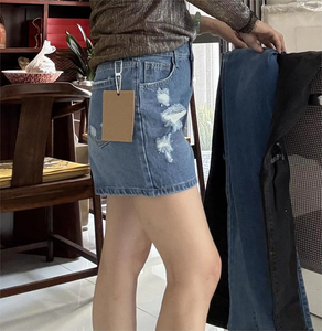 Wholesale women's mid-<b>thigh</b> denim shorts - summer trendy washed-out distressed classic style straight-leg jeans - for ladies - Product Image 4