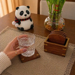 Juego de Cuatro Posavasos Cuadrados de Madera con Incrustaciones Metálicas, con Soporte, Posavasos de Lujo para Bebidas, Decoración de Mesa, Artesanía Hecha a Mano, Adorno para el Hogar - Product Image 4