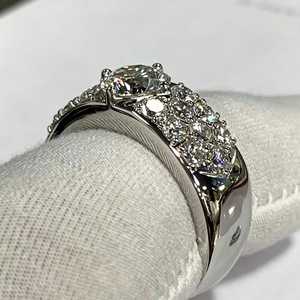 Anillo de banda de plata de ley 925 con moissanita redonda y princesa de 5 mm, diseño llamativo, regalo de promesa para aniversario, fiesta, ella - Product Image 5