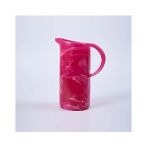 Carafe à boisson élégante en résine faite à la main pour servir l'eau et les jus, présentation décorative et présentation de table moderne pour l'hôtellerie - Product Image 1