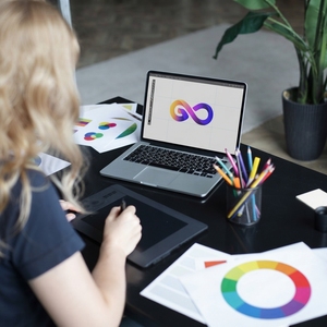 UNIVENTURE Elite : Conception de logos, systèmes d'architecture de marque et cadres d'identité visuelle stratégiques pour un impact maximal - Product Image 2