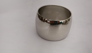 Anneau de serviette en aluminium finition argentée avec design classique, taille personnalisée et forme ronde - Écologique - Product Image 6