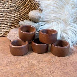 Ensemble d'anneaux de serviette en bois massif faits à la main, écologiques et durables, porte-serviettes en bois de qualité supérieure, décoration de table à manger, fête - Product Image 2