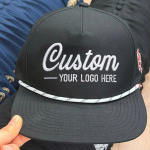 หมวกเบสบอลแบบ Snapback 5 ชิ้นส่วน ผ้าโพลีกันน้ำ ปีกหมวกแบน พร้อมโลโก้ปัก 3 มิติ ตกแต่งด้วยเชือก รูเจาะแบบเลเซอร์ - Product Image 1