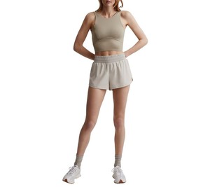 Shorts de sport décontractés pour femmes, légers, à séchage rapide, confortables, élastiques, pour un usage quotidien, en polyester et élasthanne, couleur unie - Product Image 1
