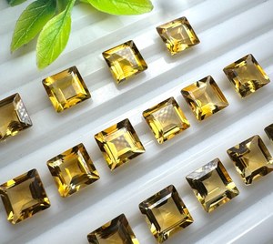 Citrine dorée naturelle taille princesse, pierres précieuses multi-tailles pour la fabrication de bijoux en cristal - Product Image 1