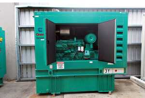 Groupe électrogène Onan d'occasion 150 kVA, à châssis ouvert, avec ATS et démarrage automatique, type canopy, fréquence 50 Hz, courant nominal 20 A - Product Image 2