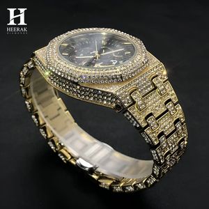 Reloj de Lujo para Hombre con Moissanita Personalizada, Bisel Octogonal Dorado, Movimiento Transparente, Totalmente Cubierto de Piedras, Acero Inoxidable - Product Image 4