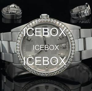 Reloj de Pulsera Unisex con Caja de Acero Inoxidable y Moissanita, Esfera de Cristal, Totalmente Adornado con Diamantes de Moissanita, Resistente al Agua 10 Bar - Product Image 4