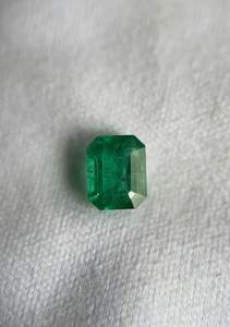 Émeraude naturelle époustouflante, taille octogonale. Magnifique émeraude pour bijoux. - Product Image 3