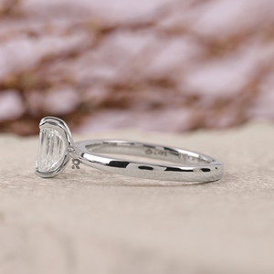 Bague de fiançailles Esme en or 14K 18K PLT950, diamant de laboratoire de couleur E, taille émeraude, taille EX, 1-5 carats, certifié IGI, style minimaliste - Product Image 5