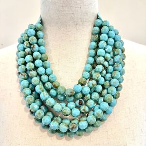 Collier confortable en résine de forme personnalisée, perles rondes, de qualité supérieure, idéal pour un cadeau de mariage, disponible à prix abordable par UO - Product Image 6