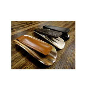 Corneta para Zapatos de Búfalo Auténtica con Logotipo Grabado, Tamaño Personalizado, Precio Económico, Artesanía Natural en Oferta - Product Image 1