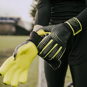 Nouveaux Gants de Gardien de But 2026 – Qualité Supérieure pour l'Entraînement – Respirants et Robustes pour Jeunes – Gants de Football pour Gardiens de But - Product Image 4