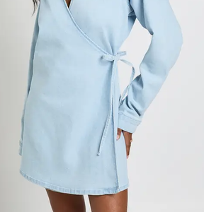 Vestido de Mezclilla Estilo Camisa de Manga Larga para Mujer, Moda Casual, Logotipo Personalizado, Marca Privada, Fabricante de Ropa al por Mayor, Estilo Moderno - Product Image 5