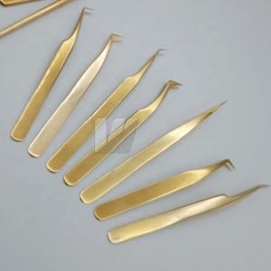 Pinzas de extensión de pestañas de acero inoxidable sostenibles chapadas en oro de alta calidad con logotipo personalizado para uso en cejas y pestañas - Product Image 2