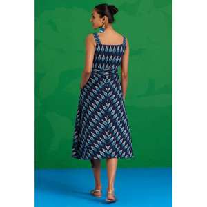 Vestido midi azul sin mangas con estampado Ikat para mujer, con lazo en la cintura, informal, de algodón, estilo étnico. - Product Image 4