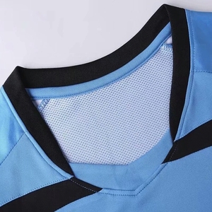 Conjunto de Uniforme de Fútbol Sublimado Personalizado, Transpirable y de Secado Rápido, Camiseta y Pantalones Cortos, Venta al Por Mayor OEM para Equipos Masculinos y Juveniles - Product Image 6