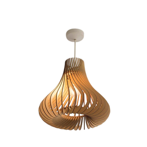 Magnifique lampe suspendue de style industriel, en métal noir mat avec accents en laiton doré, pour îlot de cuisine ou salle à manger. - Product Image 3