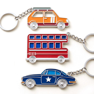 Porte-clés en métal émaillé personnalisé en forme de véhicule, porte-clés de voiture, design en forme de voiture - Product Image 3