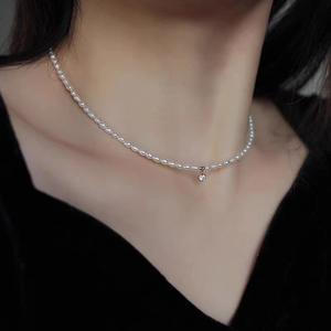 Collar de Perlas de Agua Dulce Naturales de Alta Gama, Plata S925 con Diseño Retro de Palacio, Elegante Cadena para Clavícula - Product Image 3