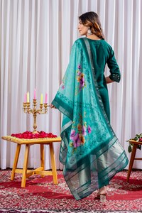 Conjunto de Kurti y Pantalón de Seda Viscosa Premium con Bordado y Dupatta de Seda Chanderi con Estampado Digital, Ropa Étnica para Mujer, Calidad de Exportación - Product Image 4