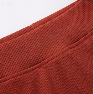 Jupe crayon mini en tricot pour femme, couleur unie, taille élastique, design fendu, style sexy, à porter toute l'année - Product Image 4