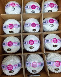 Agua de Coco Fresca en Forma de Diamante, Bebida Tropical de Coco para el Verano - Product Image 6