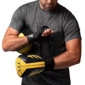 Gants de boxe MMA professionnels en cuir PU imperméables, extensibles, pour l'entraînement, avec logo personnalisé Bright Way International, fermeture sur mesure - Product Image 2