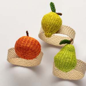Jolies attaches-serviettes en forme de fraise en jonc de mer, autocollantes, tissées à la main, pour décorations de table, OEM ODM acceptés - Product Image 3
