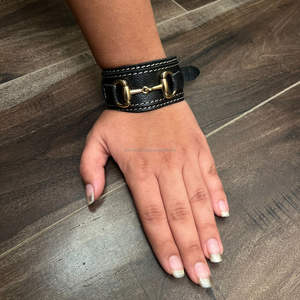 Abalorio de moda, herrajes de broca de caballo en tono plateado con hebilla ajustable, pulsera ancha de cuero genuino para mujer, joyería para Unisex - Product Image 6