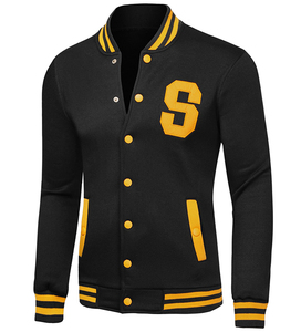 Blouson universitaire homme noir et jaune en molleton avec patchs lettres en chenille, style baseball, streetwear, blouson Letterman, vente en gros pour l'hiver - Product Image 1