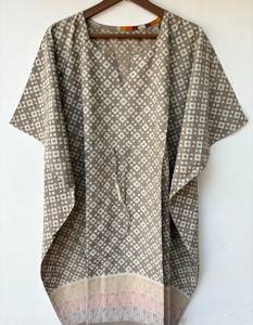 Nuevo Kaftán con Estampado Animal, Cuello en V, Cordón Ajustable, Estilo Flare, de Algodón Suave Indio, con Encaje, Largo, para Playa o Dama de Honor - Product Image 1