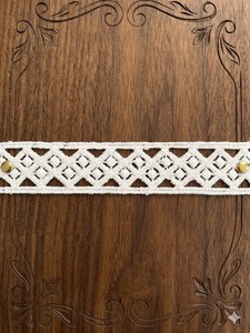 Ribete de encaje geométrico de poliéster blanco de alta calidad - Borde de ganchillo con textura de diamante 3D para Saree, Dupatta, Vestido - Product Image 2