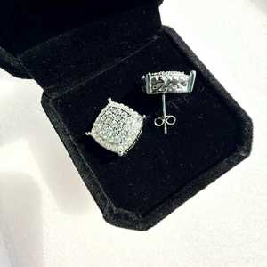 Pendientes Cuadrados de Lujo Personalizados con Moissanita VVS y Diamantes, Engaste Halo Pavé, Plata Iced Out para Hombre y Mujer - Product Image 4