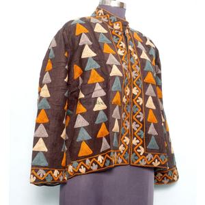 Veste décontractée pour femme, faite à la main, écologique, d'inspiration plage, pour l'hiver, avec fermeture à boutons, broderie florale, en coton cotrize - Product Image 4