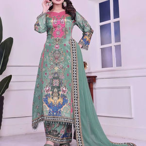 Presentamos la Nueva Colección Eid: Kurta con Diseño Elegante y Estampado Digital, Pantalón Plazzo con Dupatta - Product Image 1
