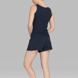 Camiseta sin mangas negra para mujer, cuello redondo, minimalista, color liso, transpirable, longitud regular, camiseta sin mangas para mujer, proveedor mayorista OEM ODM - Product Image 2
