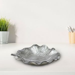 Leaf Shaped Decorative Tray Handmade Metal Plant Pattern Traditional Chinese Style Dishes & Plates - Product Image 2