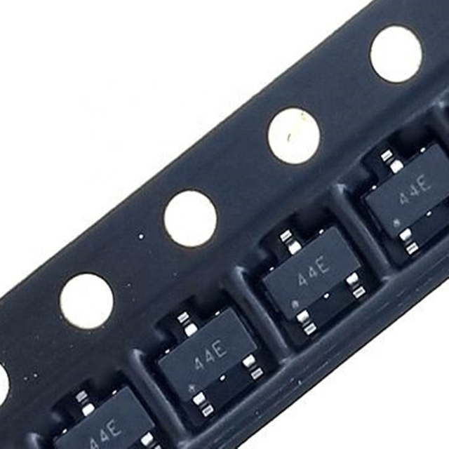 Ic Chips Original 44E 49E SOT-23 3V to 30V Hall Effect Switch Magnetic Sensor A3144E HAL3144E OH44E China Electron Component