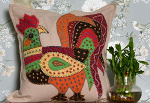 Housse de coussin décorative carrée en coton brodé patchwork bohème avec motif coq, faite à la main, pour hôtel et maison - Product Image 3