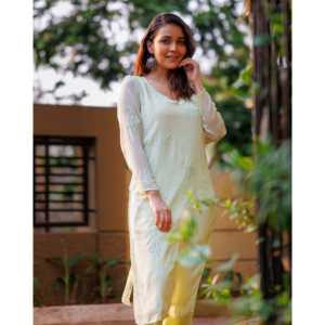 Conjunto de Kurta Informal Transpirable de Gasa Verde Pista para Mujer con Mangas Tres Cuartos, Talla XS - Product Image 2